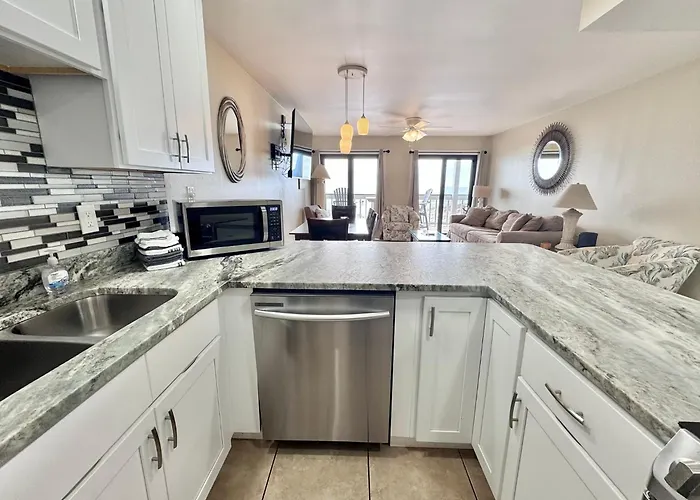Holiday home Gulf Front Corner Unit | 3br / 2ba | Stunning Views + Updated Interior Gulf Shores