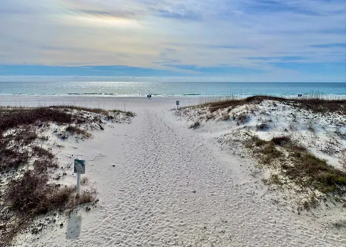 Holiday home Gulf Front Corner Unit | 3br / 2ba | Stunning Views + Updated Interior *