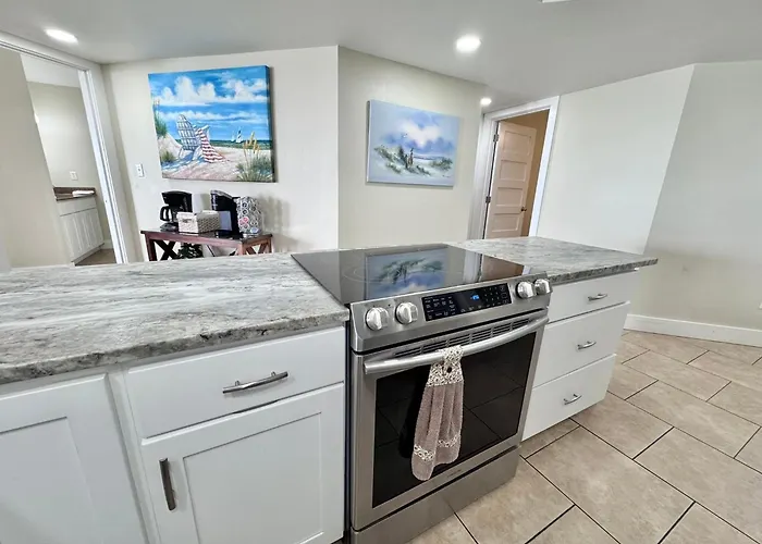Gulf Front Corner Unit | 3br / 2ba | Stunning Views + Updated Interior Holiday home Gulf Shores