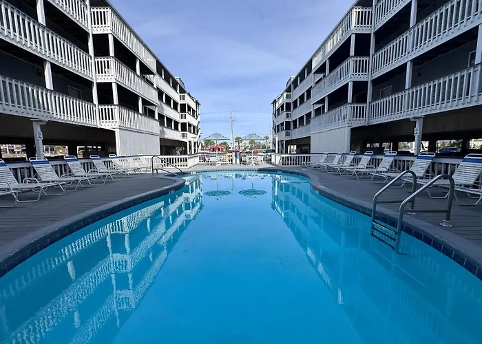 Gulf Front Corner Unit | 3br / 2ba | Stunning Views + Updated Interior Holiday home Gulf Shores